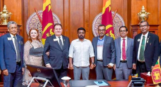 ජනපති සහ ජාත්‍යන්තර සිංහ සමාජයේ සභාපති අතර හමුවක්